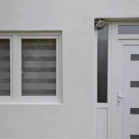 Comfort House Near Pyramides